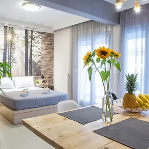 https://modern-est6.hotels-of-thessaloniki.com